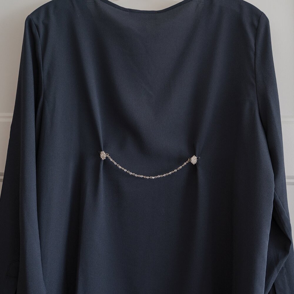 Diamond Collar Clip NEW Sweater Pin Jacket Dress Cinch Cardigan Blouse Cape - Picture 4 of 6